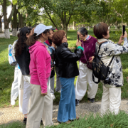 “亭林秋韵”手机摄影外景实践活动圆满落幕 居民乐享秋日创意时光